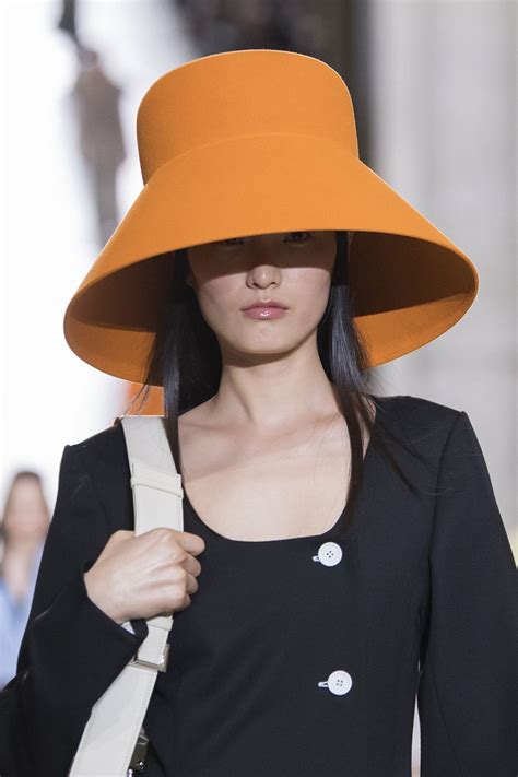 Moda autunno 2024: cappelli eleganti e cool da comprare